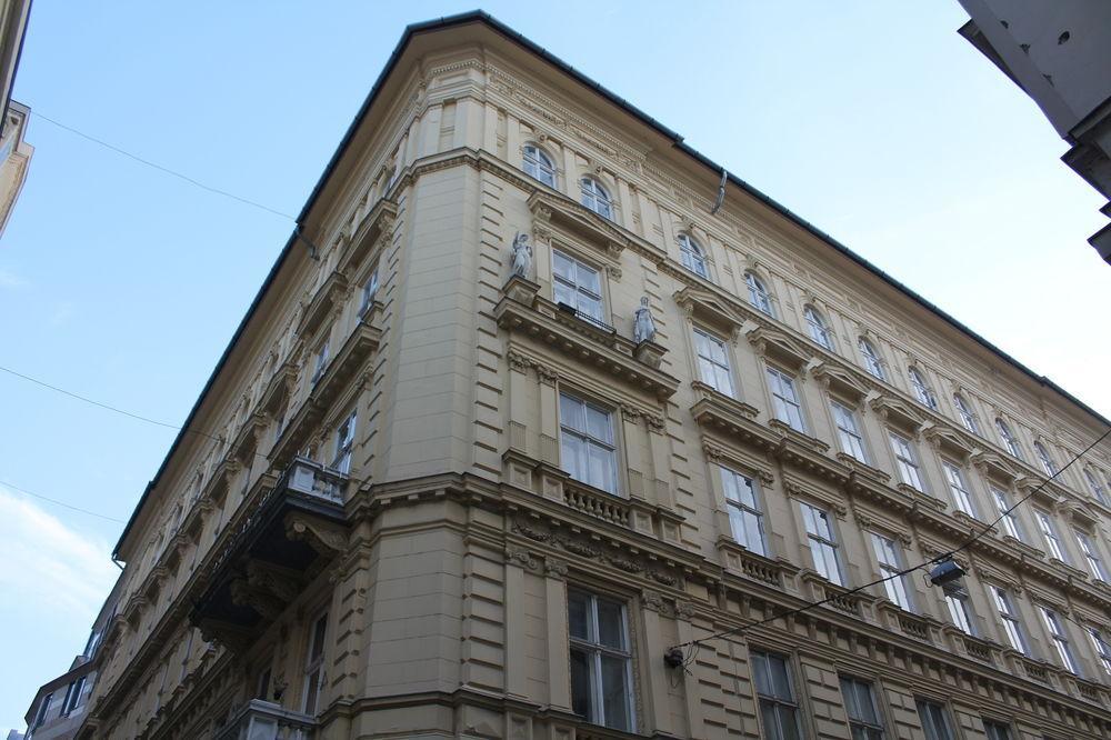 Old Monarchia Hotel Budapest Exterior photo