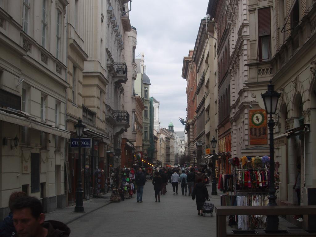 Old Monarchia Hotel Budapest Exterior photo