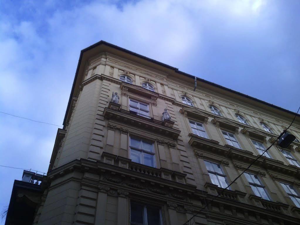 Old Monarchia Hotel Budapest Exterior photo